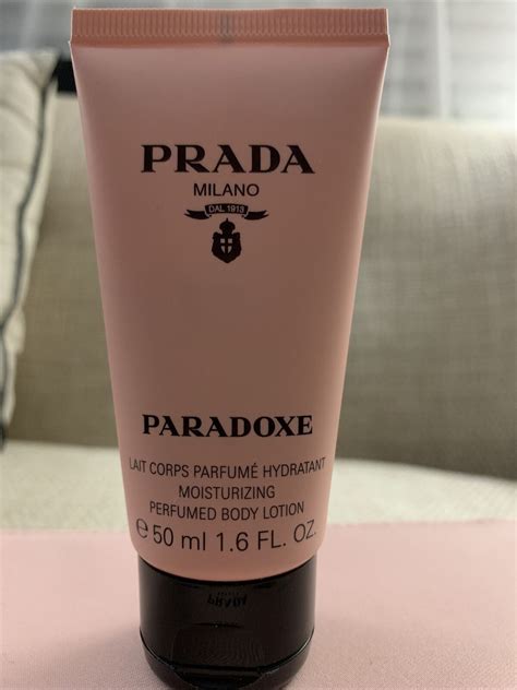 prada milano paradoxe body lotion